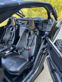 CAN-AM MAVERICK X3 Turbo RS - 12
