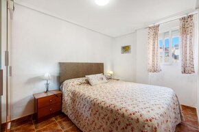 Apartmán u pláže La Mata, Španělsko - 12