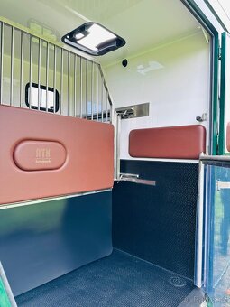 Přepravník koní Renault ATM 5-místný / Automat - 12