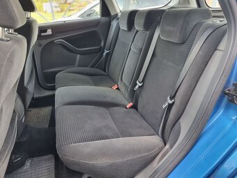 Ford Focus 1.8 Duratec Ghia - 12