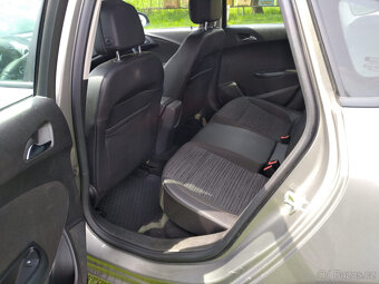 Opel Astra Notchback 1.6 (2017) - 12