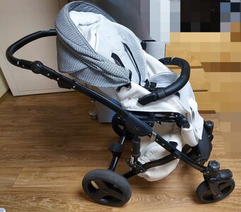 Kočárek Junama Madena - 12