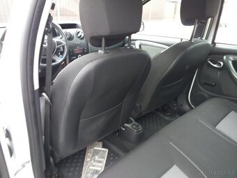 DACIA DUSTER 1,5 DCi 4x4,KLIMA,ESP,ABS,ČR,SERVISKA - 12