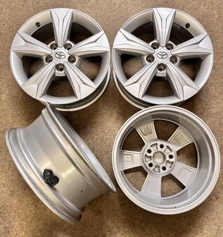 5x114,3 R17 originál alu Toyota C-HR - 12
