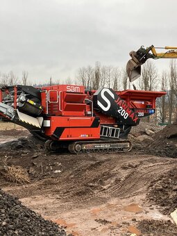 Mobilní drtič SBM Jawmax 200 - 12