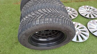 Sada zimní pneu 215/60 R 16, orig. disky a poklice - 12