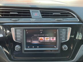 Volkswagen Touran 1.6 TDI 85kW Highline 7 Míst  Navi - 12