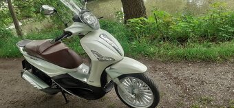 Piaggio Beverly 300 - 12