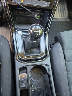 VW Touran 2016 1.6 TDi Highline - 12