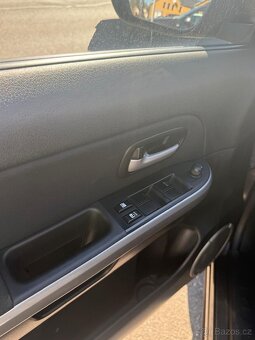 Suzuki Grand Vitara 2.4i Club benzín 124kw - 12