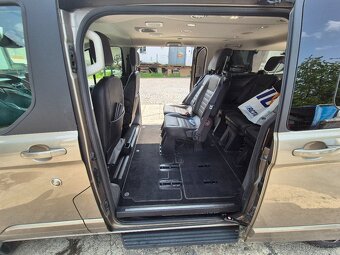 Ford Tourneo Custom - 12