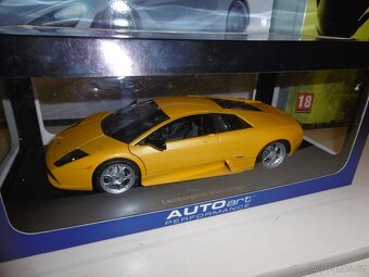 Prodám Pár Modelů 1:18 - 12