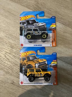 Hot Wheels modely aut - 12