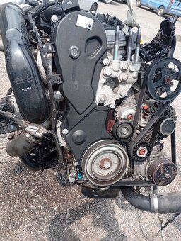 PEUGEOT 4007, CITROEN C-CROSSER MOTOR 2,2HDI 115KW 4HN - 12