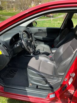 Hyundai i30 CRDI - 12