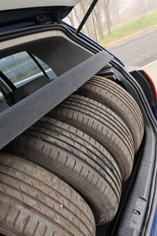 Volkswagen Golf V 1.4 - 12