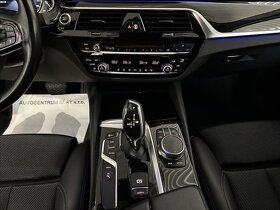 BMW Řada 5 530e iPerformance SportLine - 12