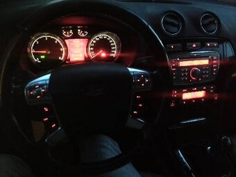 Ford Mondeo combi 1.8 tdci - 12