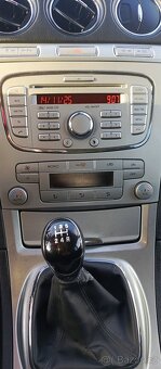 Ford Galaxy 2.0 16 V benzín - 12