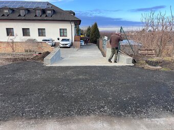 Pomocnik na stavbach - 12