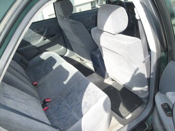 Toyota CAMRY (V2) 2.2i 96kW veterán v TOP stavu - 12