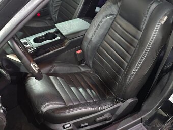 Ford Mustang, GT 4.6 224 kW V8 - 12