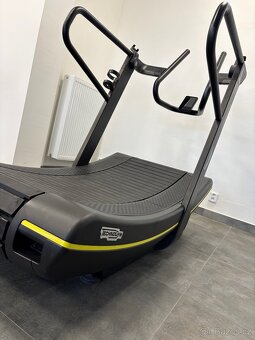 Technogym SkillMill - bezmotorový pás - 12