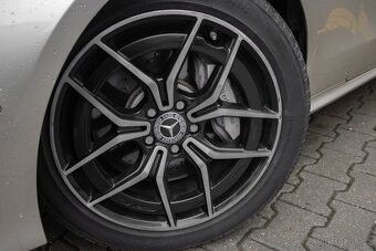 Mercedes-Benz E400 3.0 V6 4Matic - 12