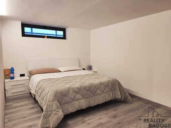 Prodej bytu 5+kk 274 m² Città Sant'Angelo, Itálie - 12