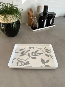 Servírovací podnos Leaves od Menu, hranatý - 12