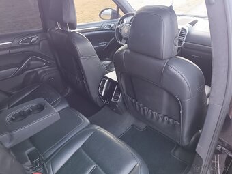 PORSCHE CAYENNE 4.8i V8. 294KW...PŘIPLATKOVA VYBAVA. - 12