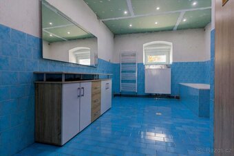 Prostorný rodinný dům se zahradou 2655 m², 3 km od Bruntálu - 12