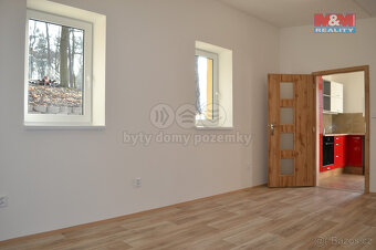 Prodej pozemku k bydlení, 689 m², Milovice, ul. Višňová - 12