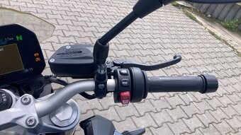 BMW F900R - 12