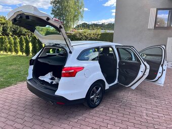 Ford Focus 2.0TDCI 110KW,TITANIUM,XENON - 12