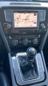 VW Passat 2016 2.0tdi,110KW,MANUAL,FULL LED,KUZE,NAVI,R17 - 12
