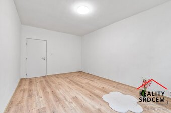 Pronájem bytu v os. vlast. o velikosti 3+1+/74 m2 na ul. Čsl - 12