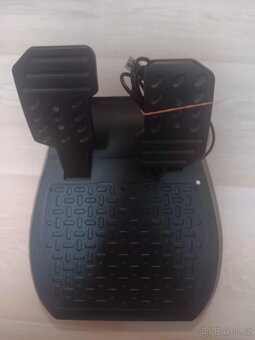 Xbox 360, 3 ovladače, 27 her, volant, Disney INFINITY 2.0 - 12