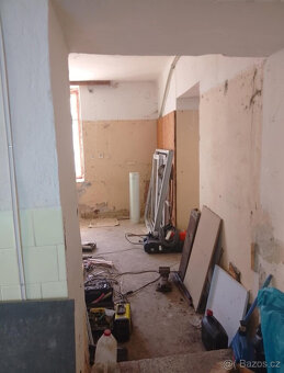 Velký rodinný dům k rekonstrukci - 12