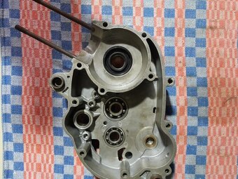 Jawa 90,rám+díly - 12