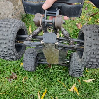 RC auto 4x4 + VŠE POTŘEBNÉ (ideální pro začátečníka) JLB 211 - 12