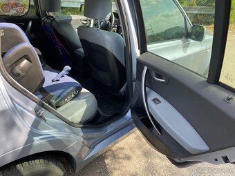 BMW X3 3.0D 160kW E83 - plná výbava - 12