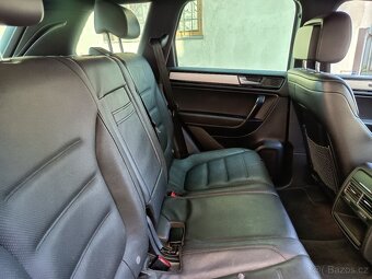 Volkswagen Touareg 3,0TDI  4Motion V6 ČR 1 maj DPH - 12
