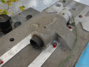 TESLA - Vysílačka elektronková ?? nekompletní - 12