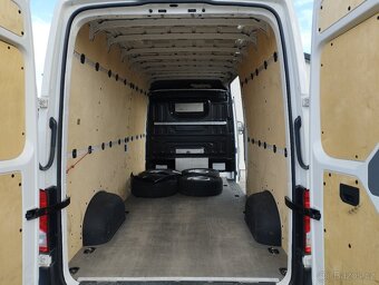 VW CRAFTER  2.0TDI - 12