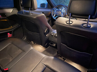 Mercedes-Benz E 300 Bluetec HYBRID Distronic+ AMG - 12