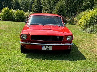 Ford Mustang - 12