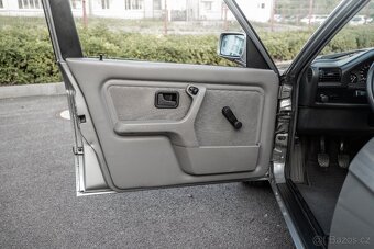 BMW E30 320i - 12