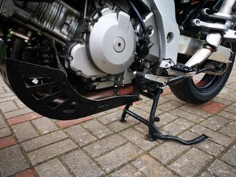 Suzuki DL1000 V-Strom K4 - 12