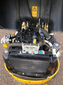 Prodám minibagr JCB 8008 CTS - 12